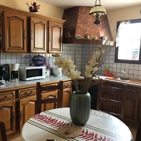 D'hotes Chez Christiane Bed & Breakfast *