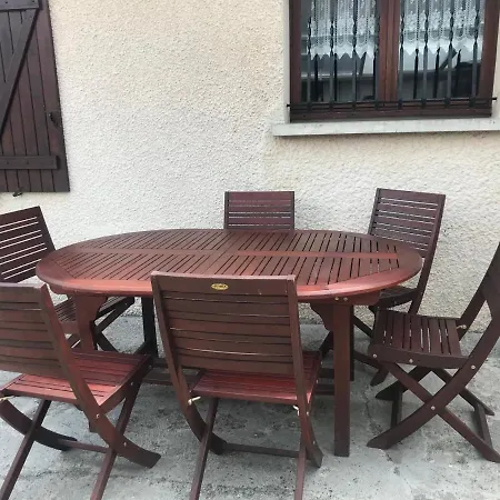 D'hotes Chez Christiane Bed & Breakfast Lurdy